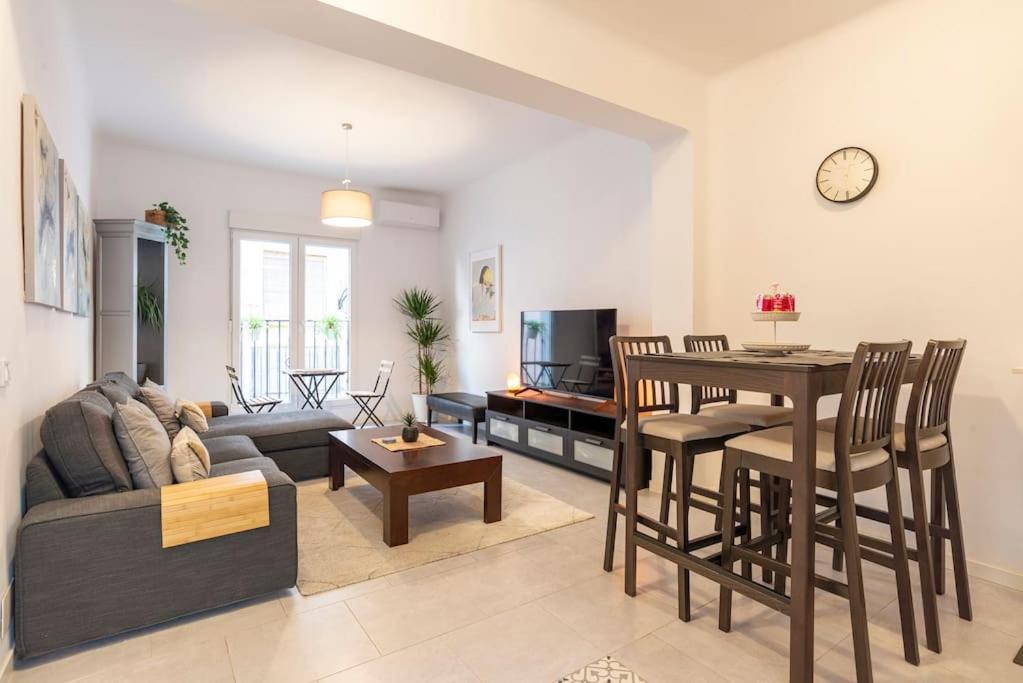 3 Bedroom Flat In Historic Centre Málaga Exterior foto
